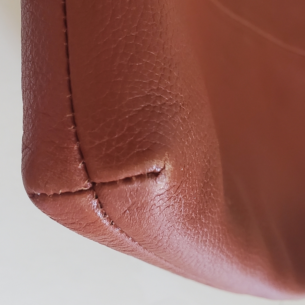 Fossil Voyager Leather Crossbody Bag - Picture 3 of 9